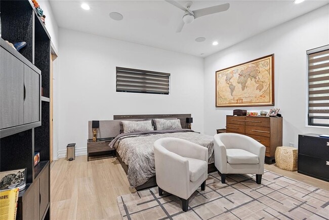 Photo - 2500 4th Ave S