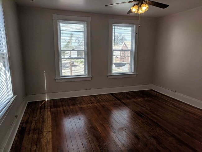 21 Bertus St