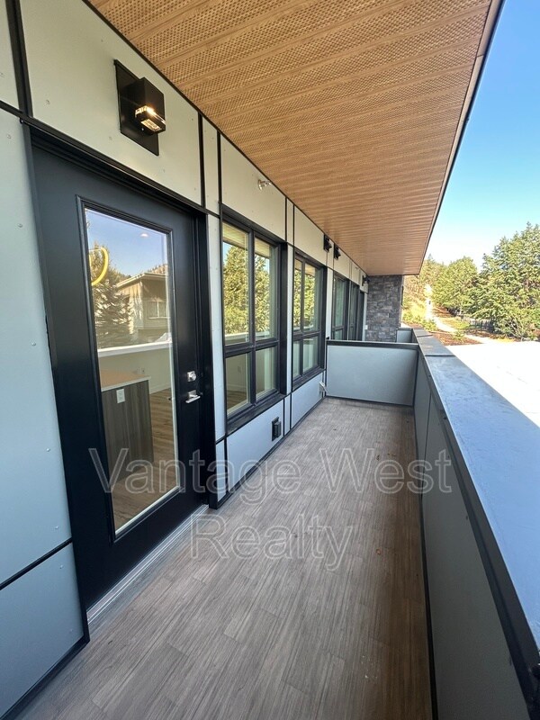 Photo - 630-630 Boynton Pl