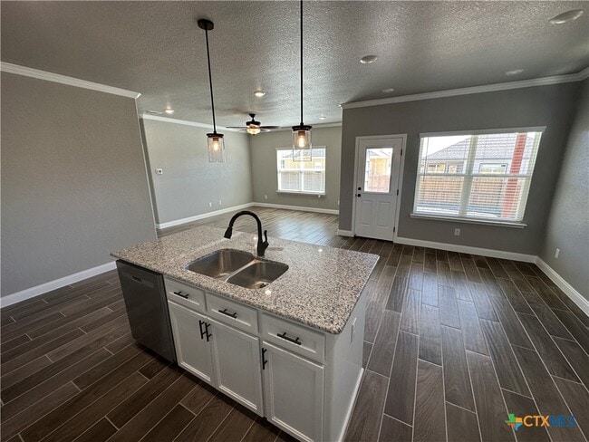 Photo - 1423 Curlew Ln