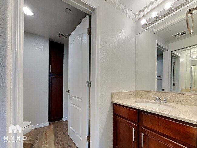 Photo - 1351 N Pleasant Dr
