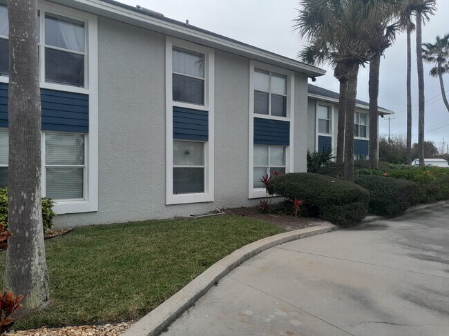 Photo - 4860 S Atlantic Ave Unit 201