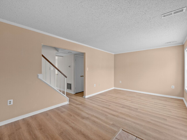 Photo - 2178 Mager Dr