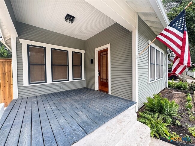 Photo - 507 W Brazos St