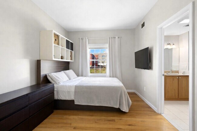 Photo - 612 12th St Unidad 4