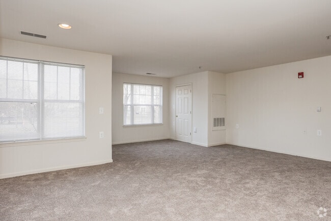 3BR, 2BA - 1,256SF - Madrona - Overland Gardens