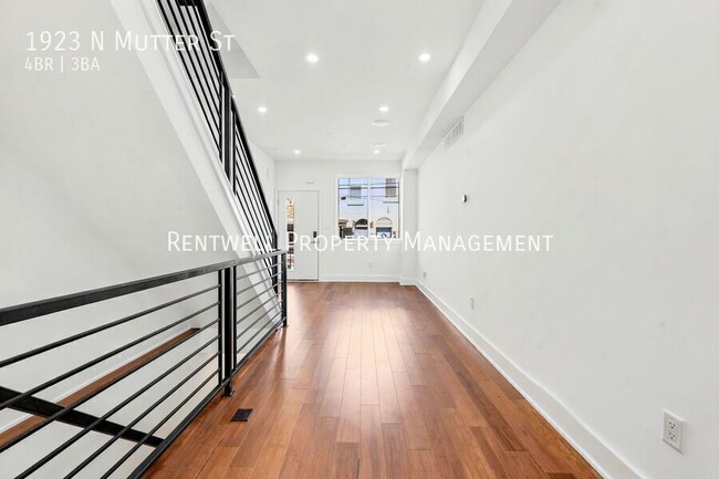 Photo - 1923 Mutter St