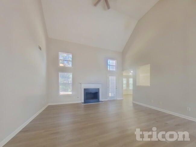 Photo - 12513 Lakeside Pkwy