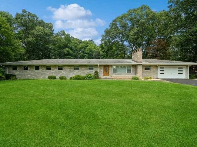 Photo - 21 Vail Rd House