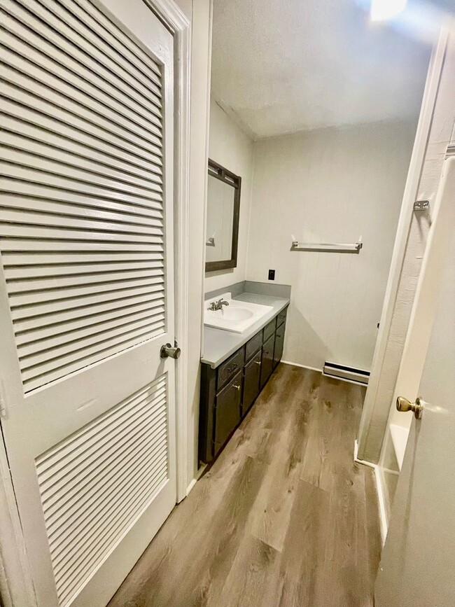 Photo - Labon805 Apartment Unit B