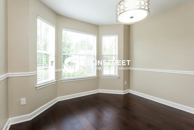 Photo - 4 Bedroom Pet-Friendly Home in College Park, GA with Main Street Renewal