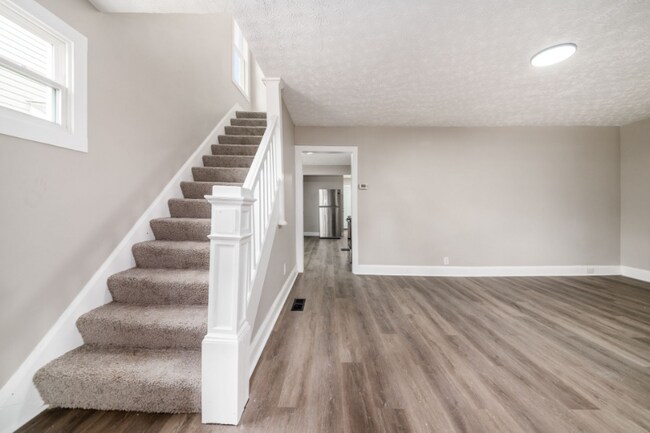 Photo - 960 Carpenter St