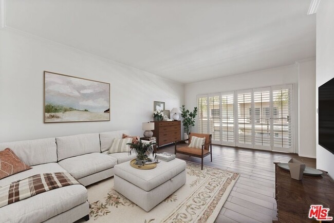 Photo - 1131 Alta Loma Rd Unit 506