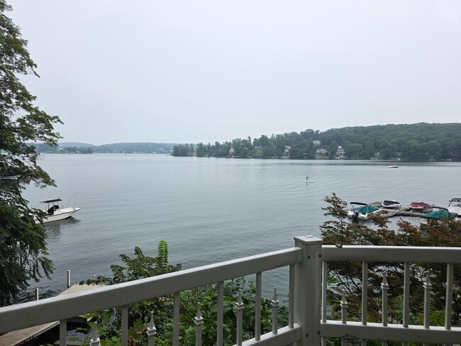 Photo - 2 Lake Terrace Dr