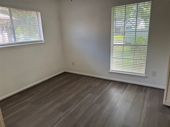 Photo - 9330 Tooley Dr