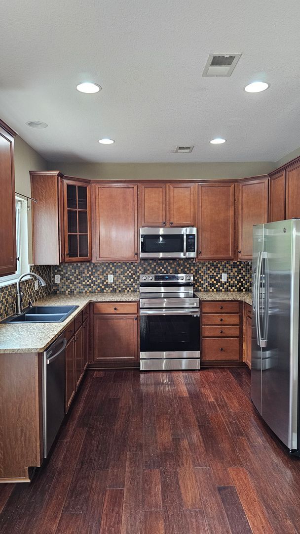 Photo - Amazing 3 bedrooms plus a loft, and 2.5 ba...