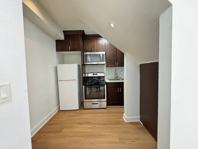 Photo - 11865 Rochester Ave