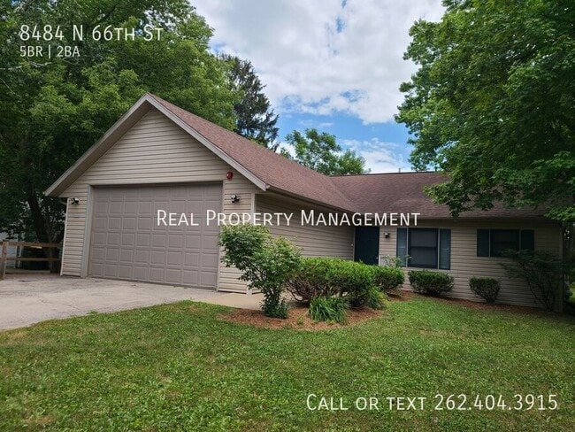 Building Photo - 8484 N 66th St