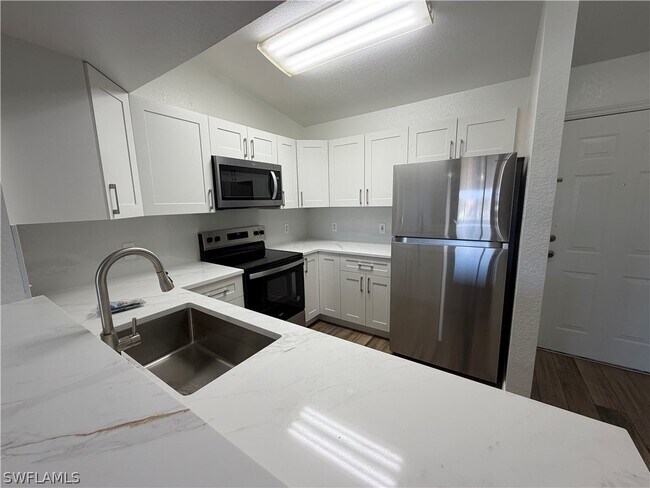 Photo - 8274 Key Royal Cir Unit 1032