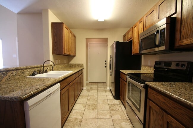 Building Photo - ~INVITING 3/2.5 Townhome Includes Granite in Kitchen & All Kitchen Appliances***Landscaping Inclu... Unit 3829 Branch Way