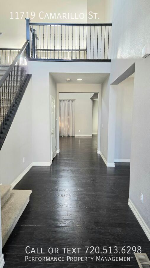 Photo - 11719 Camarillo St