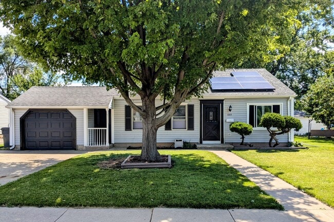 Building Photo - 603 Kingston Dr Rental