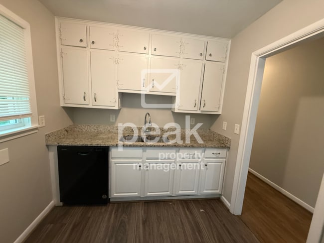 Photo - $1,199! 3Bed/ 1.5 Bath House! North of Bir...