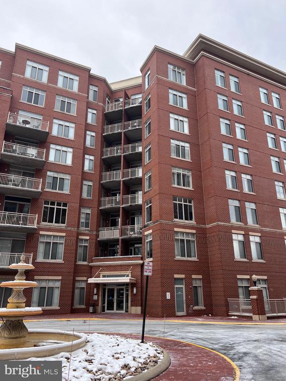 4480 Market Commons Dr Apartment Unit 406 Fairfax, VA