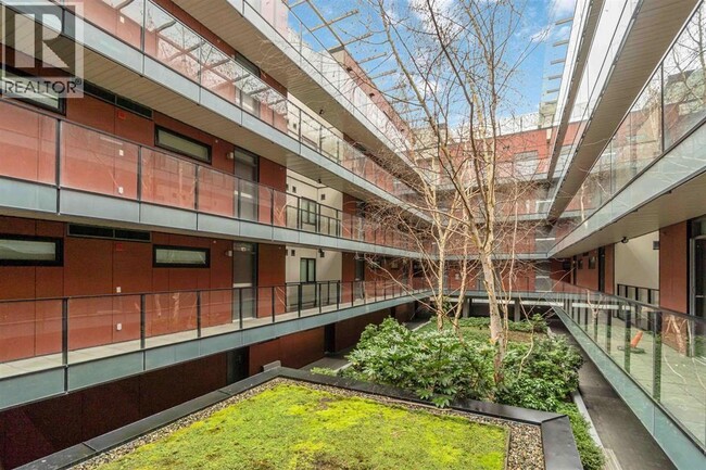 Photo - 5955 Birney Ave Unit 305