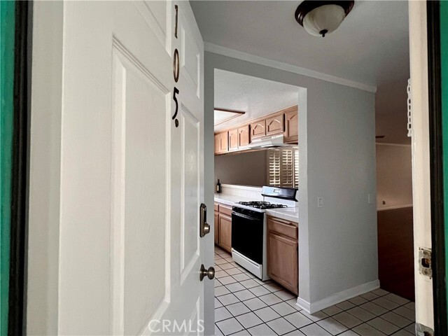 Building Photo - 1335 Newport Ave Unit 105 Rental