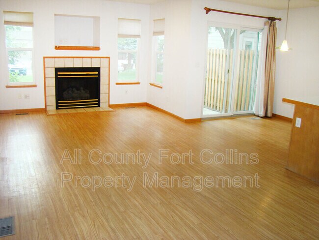 Photo - 1637 Westbridge Dr