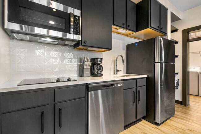 Photo - 611 Commerce St Unidad ID1267068P