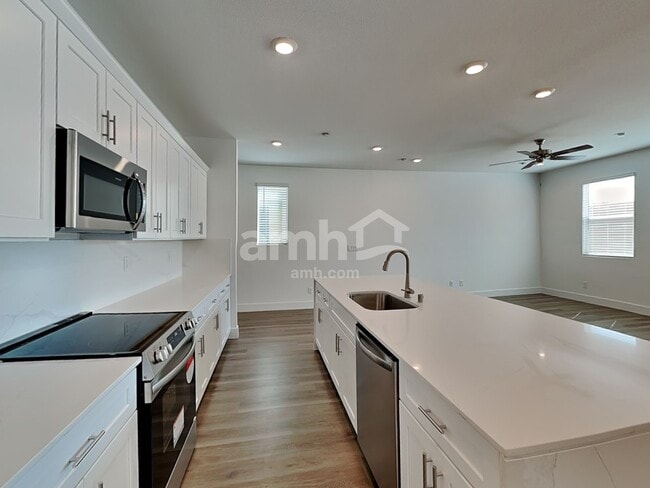 Photo - 4647 Flaming Ridge Trail