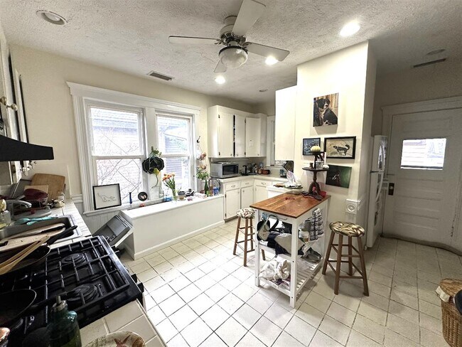 Photo - 207 Boston Ave Unidad A