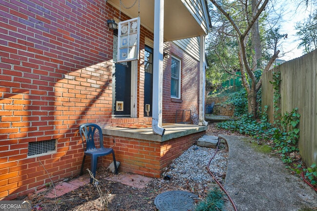 Photo - 487 Lakeshore Dr NE Unit 2