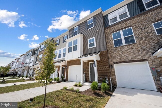 Building Photo - 8263 Longford Rd Rental