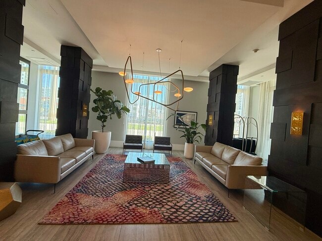 Building Photo - 140 S Dixie Hwy Unit 905