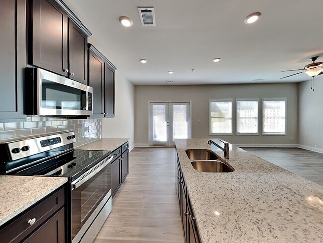 Photo - 123 Wayne Ln