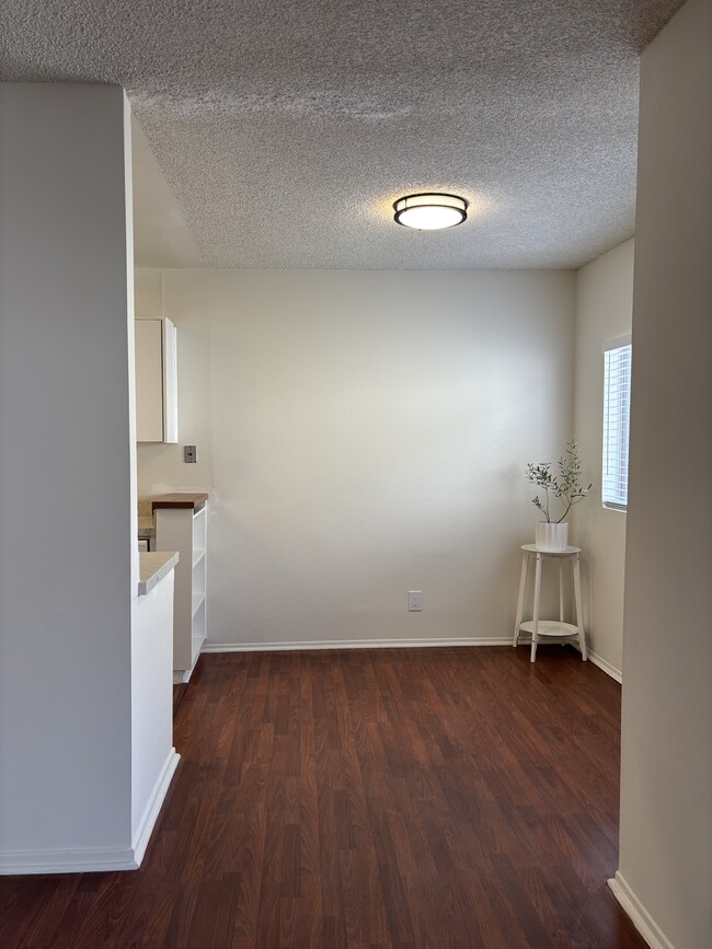 5400 Newcastle Ave Unit 66