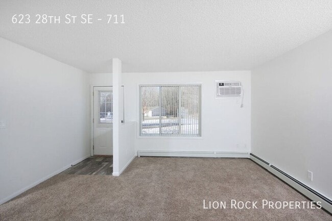 Photo - 623 28th St SE Unit 711