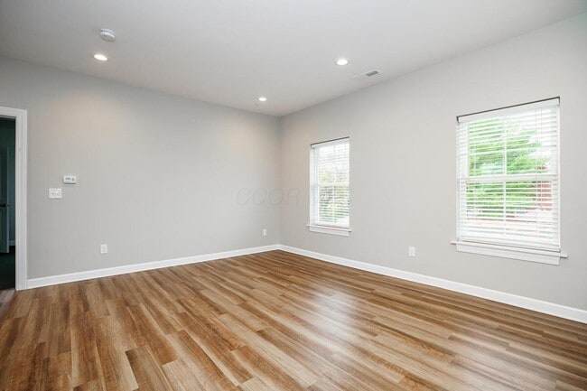 Photo - 1605 Elmwood Ave