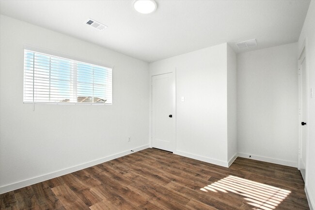 Building Photo - 1794 Peach Creek Dr Unit B