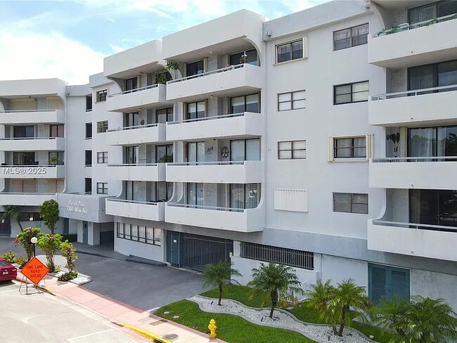 Photo - 7300 Wayne Ave Unit 415