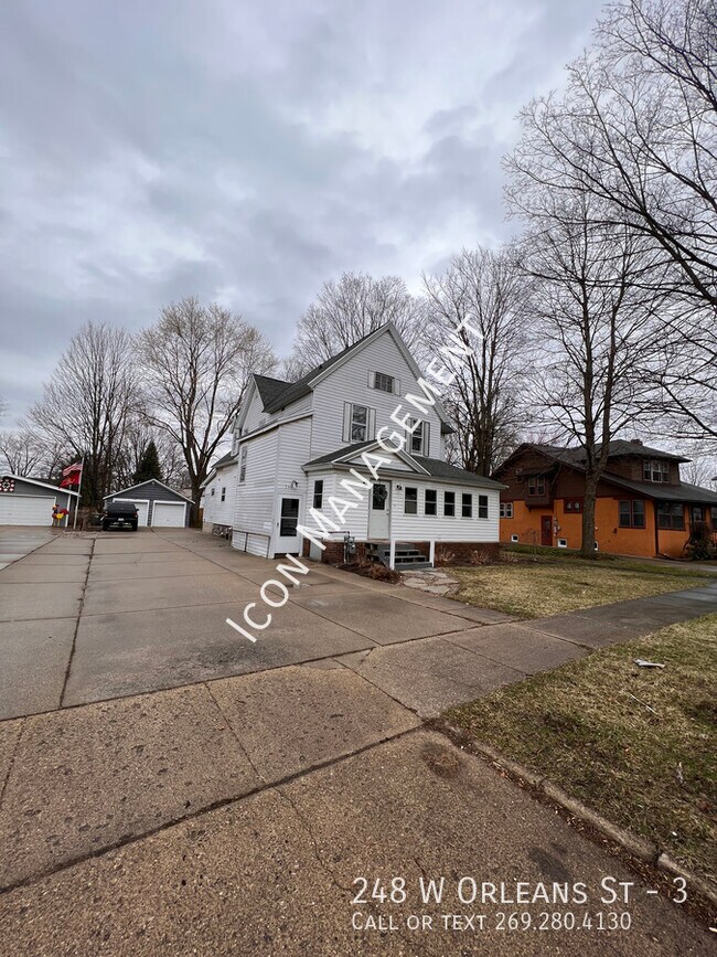 Photo - 248 W Orleans St Unit 3