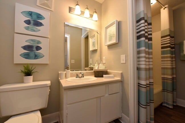 Spacious Bathroom