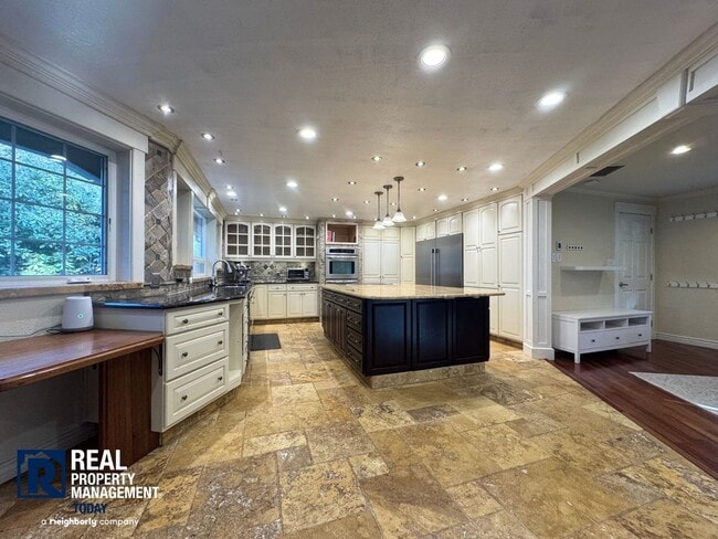 Photo - Beautifully Updated 3 Bedroom Rambler!