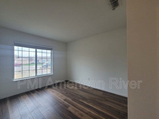 Photo - 8695 Misty Ct