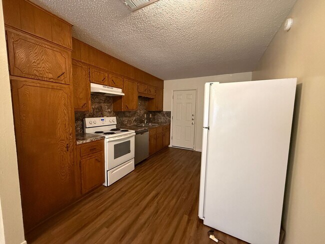 Photo - 1407 Janis Dr Unit # B
