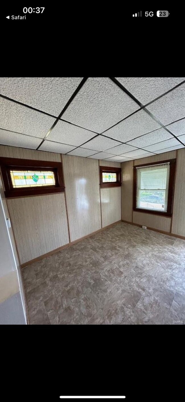 Photo - 4715 Thrush Ave