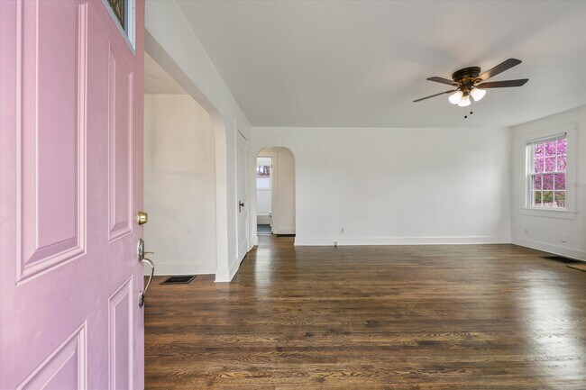 Photo - 3232 Fairmont Blvd